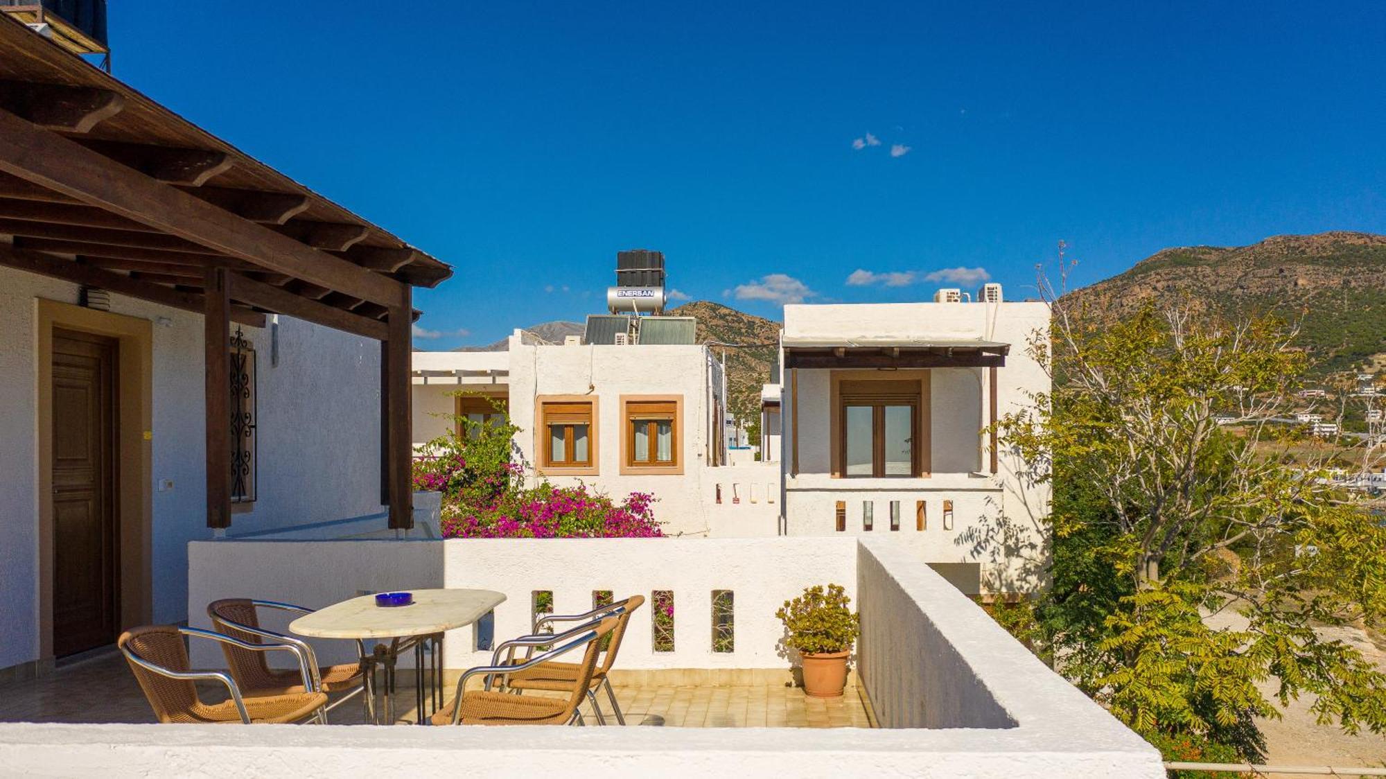 Akrotiri Apartments Makrýgialos Extérieur photo