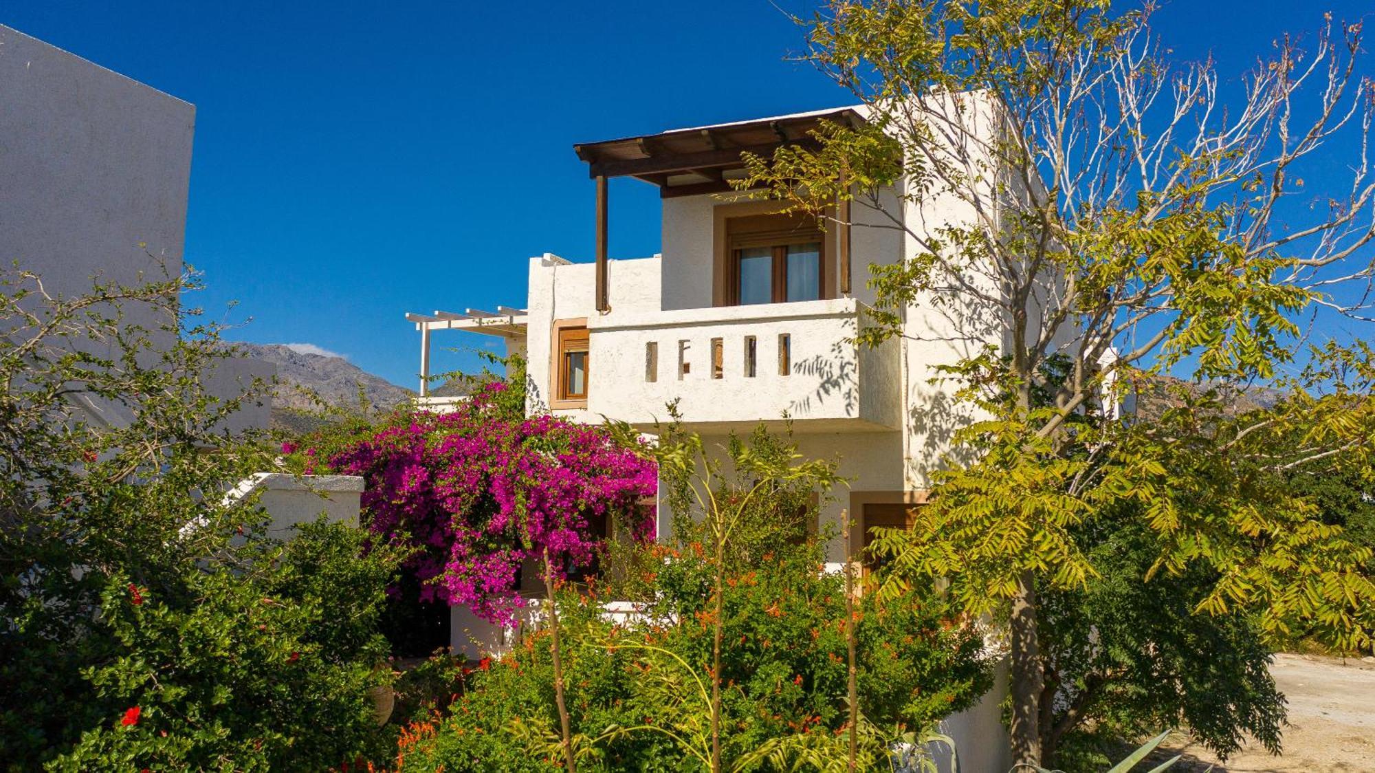 Akrotiri Apartments Makrýgialos Extérieur photo
