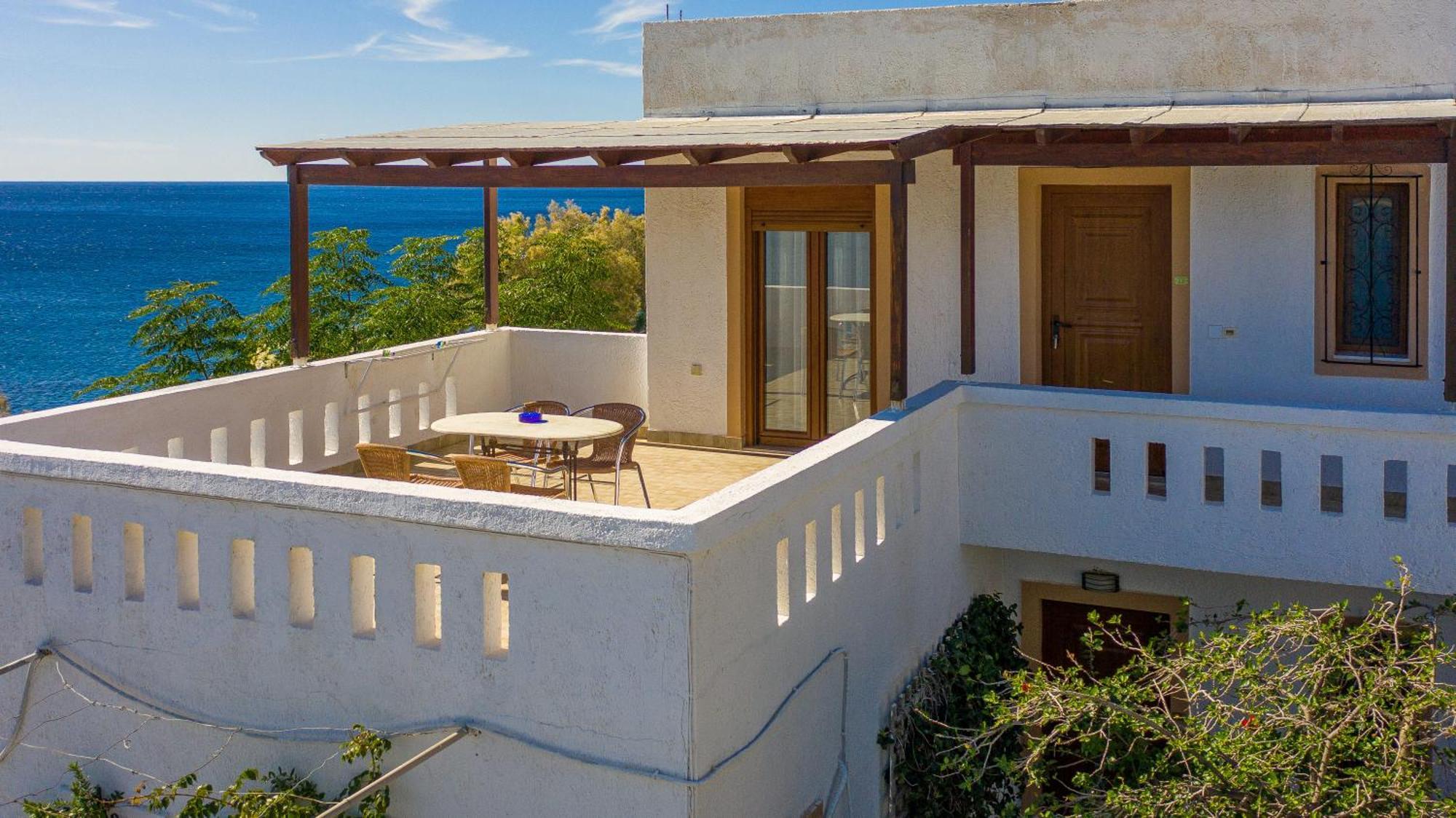 Akrotiri Apartments Makrýgialos Extérieur photo