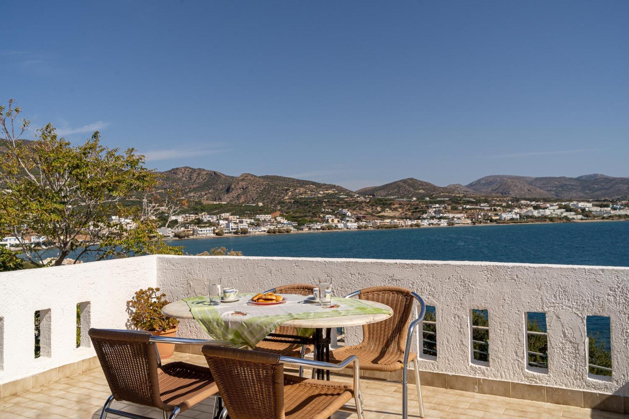 Akrotiri Apartments Makrýgialos Extérieur photo