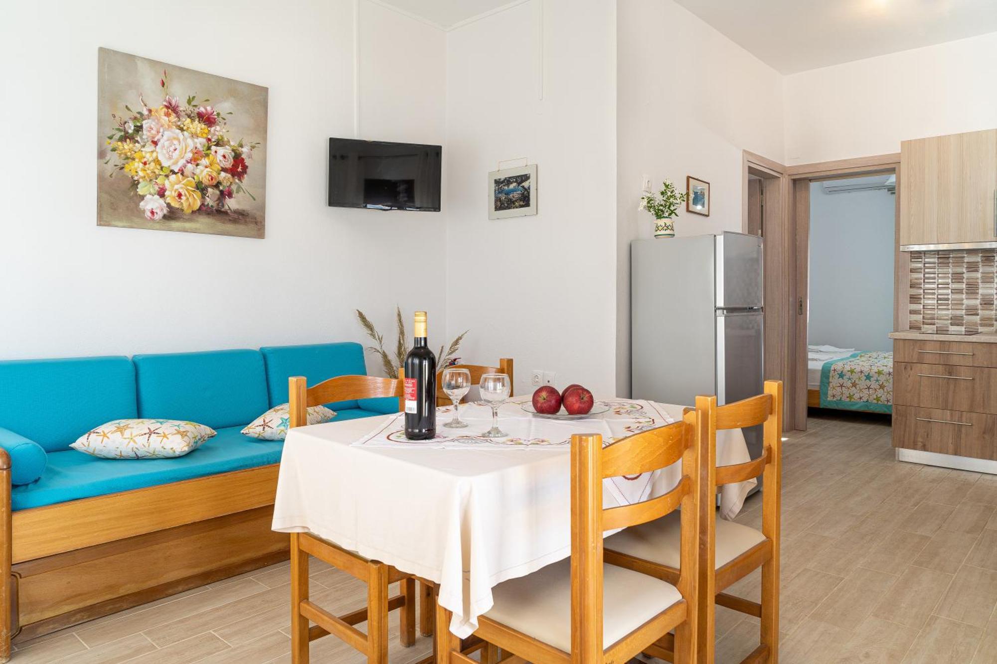 Akrotiri Apartments Makrýgialos Extérieur photo