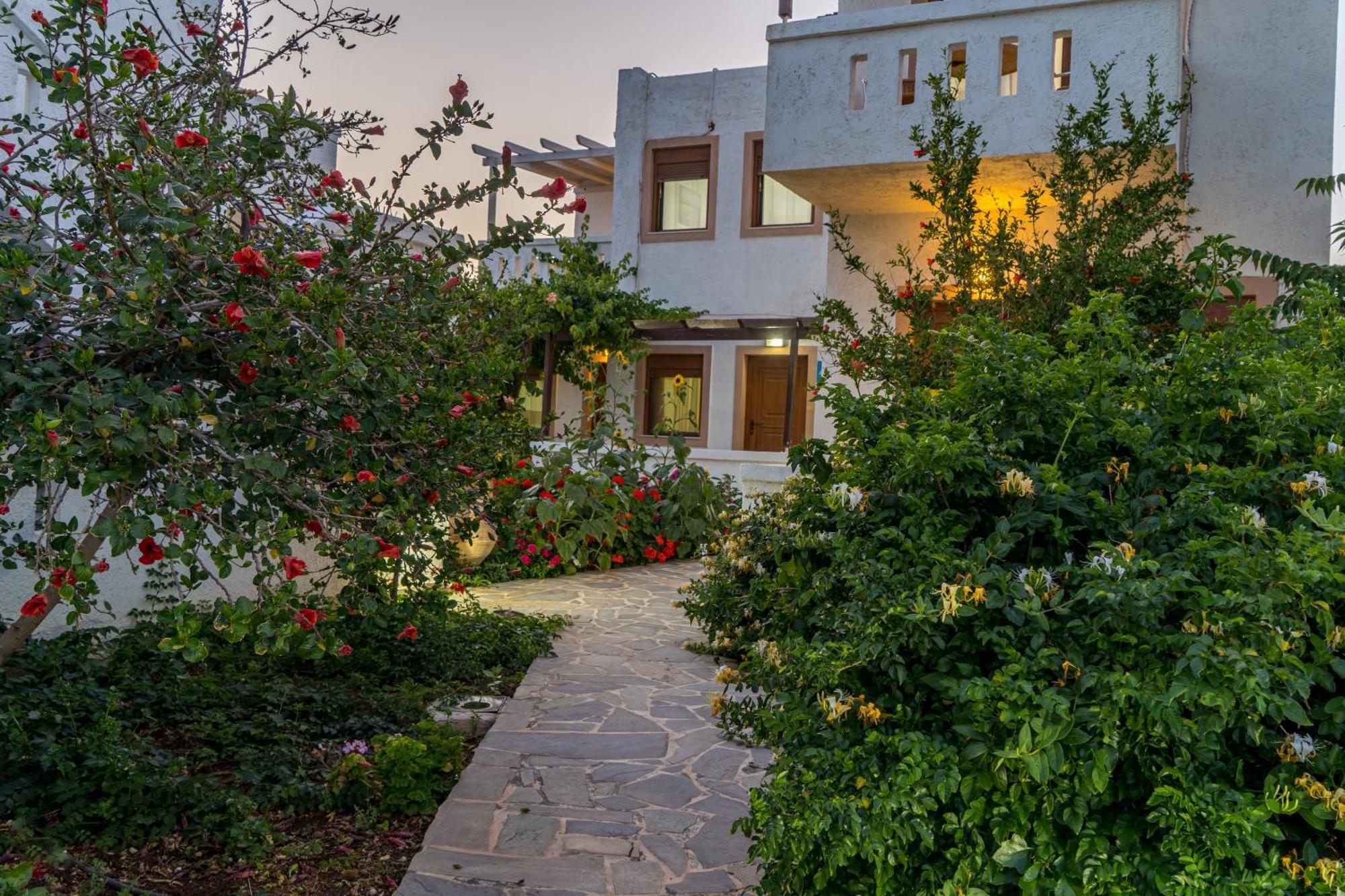 Akrotiri Apartments Makrýgialos Extérieur photo